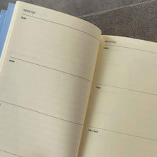 Load image into Gallery viewer, One day at a time - Undated Yearly Planner
